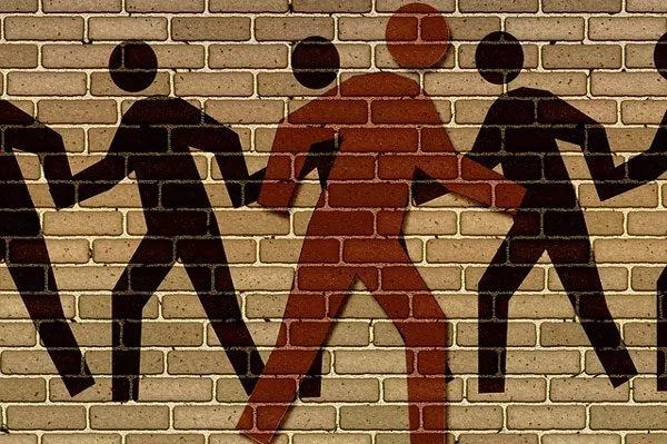 積極和消極的人的思維圖表對比 對金錢、對人生的差距在哪裡？