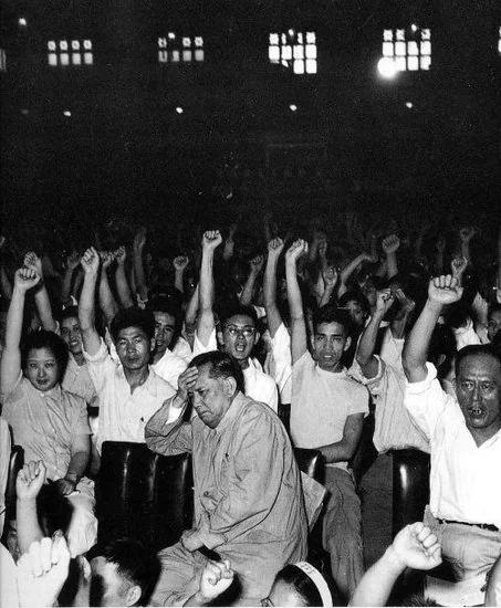 《无耻的洋人》“七君子”的下场