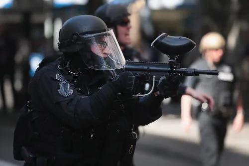 美国警察。（图片来源：Getty Images）