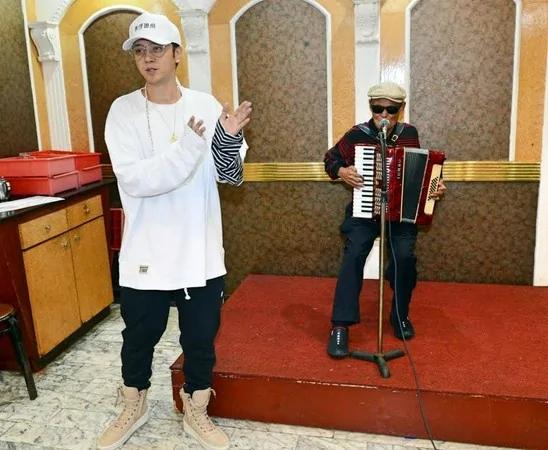 罗志祥特地邀请李炳辉来演出