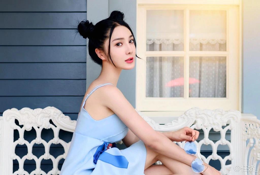 任嬌有「小Angelababy」的美稱。