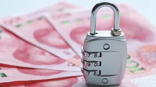 在雪地控诉政府的中国企业家再发惊人之语