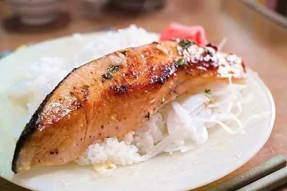 熱帖:別被忽悠 這種「三文魚」千萬別生吃 12 熱帖:別被忽悠 這種「三文魚」千萬別生吃