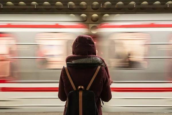 日本電車提早25秒發車遭投訴 公司馬上緊急道歉:不可原諒的錯誤 2 日本電車提早25秒發車遭投訴 公司馬上緊急道歉:不可原諒的錯誤
