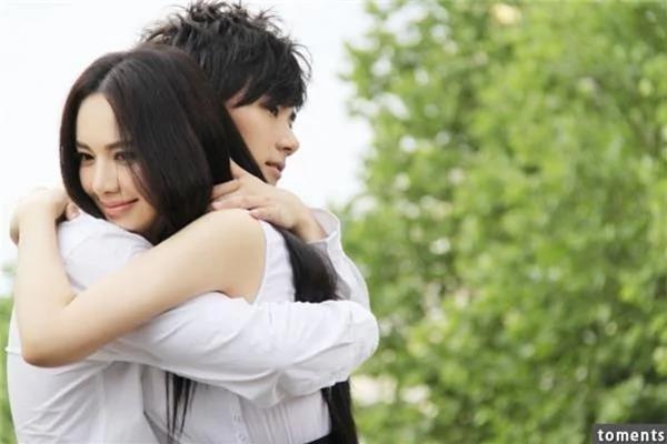 一對夫妻辦離婚 妻子把協議書撕了說:「你欠我70萬!還了再離!」 2年後… 4 一對夫妻辦離婚 妻子把協議書撕了說:「你欠我70萬!還了再離!」 2年後…