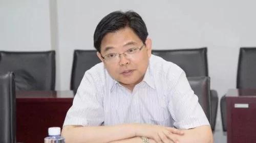 國產航母承建單位老總深夜落馬 難怪造出的航母 專家多指敗跡明顯