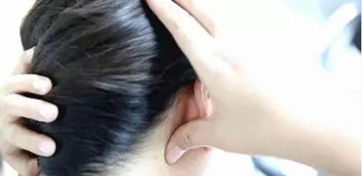 人體有五個「生髮穴」 每天只要按5分鐘 還你烏黑秀髮 4 人體有五個「生髮穴」 每天只要按5分鐘 還你烏黑秀髮